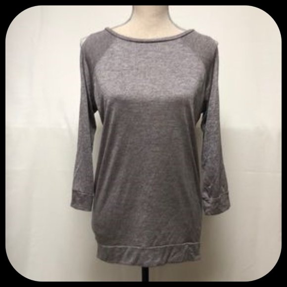 LOLE || Cold Shoulder Top (SIZE L) - Picture 1 of 6